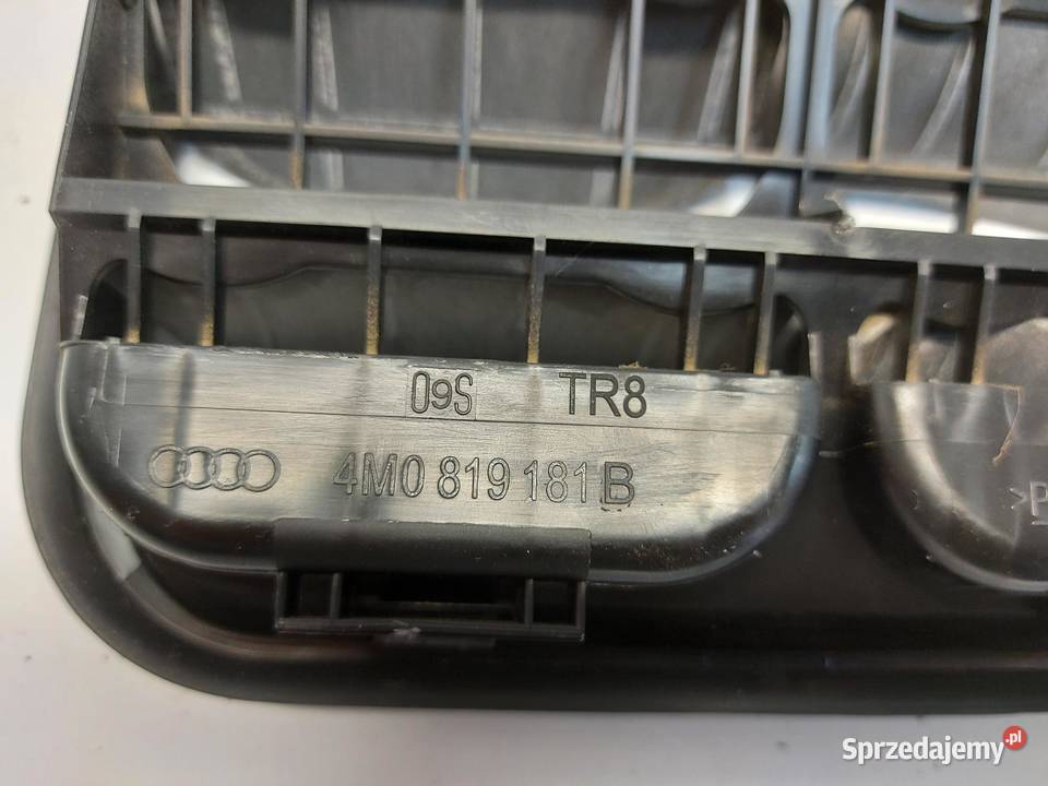 Audi Q8 ETRON 4KE 2020r kratka nawiewu