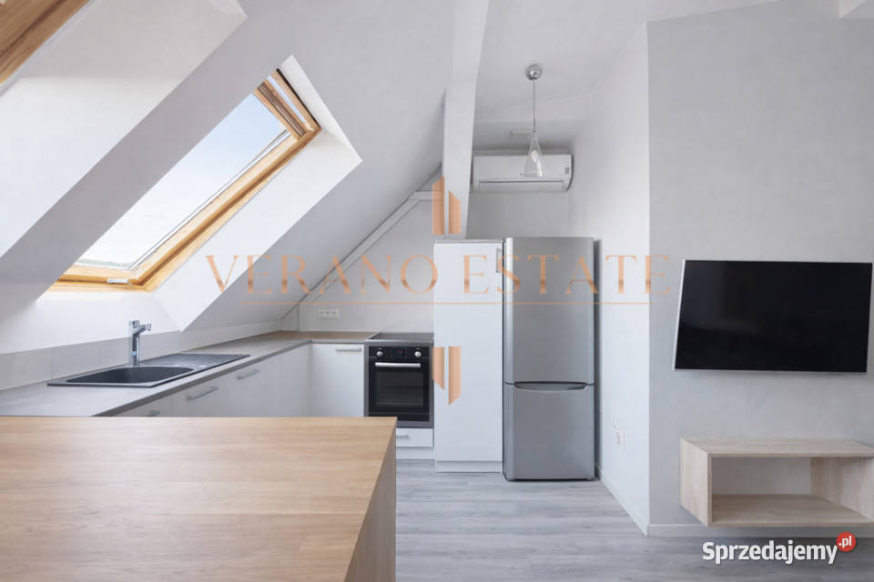 ZALANE SŁOŃCEM ANTRESOLA ZAMKNIĘTE OSIEDLE Warszawa