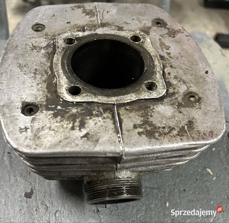 Cylinder wsk 125 z tłokiem Nowa Dęba