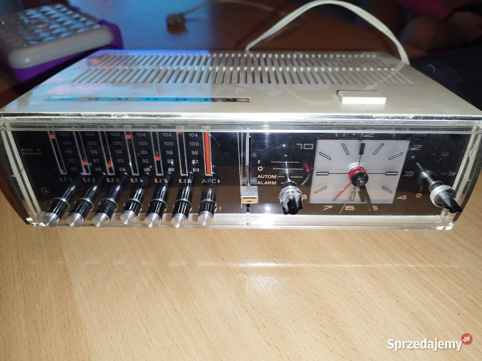 sprzedam Radia widoczne na zdjęciu