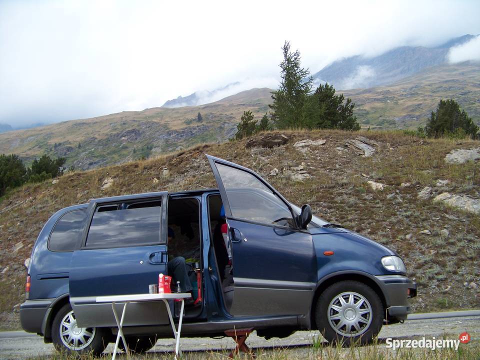 Nissan Serena 20l benz 93r 127KM Rumia