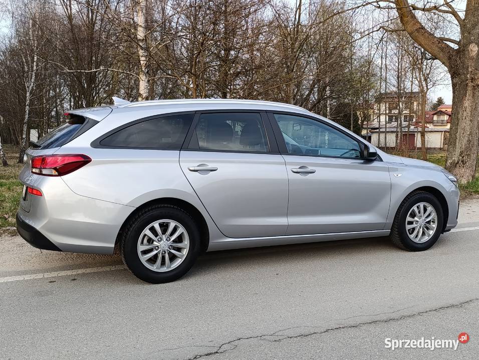Hyundai i30 Salon 2022 15 benz 63 manualna Wolbrom