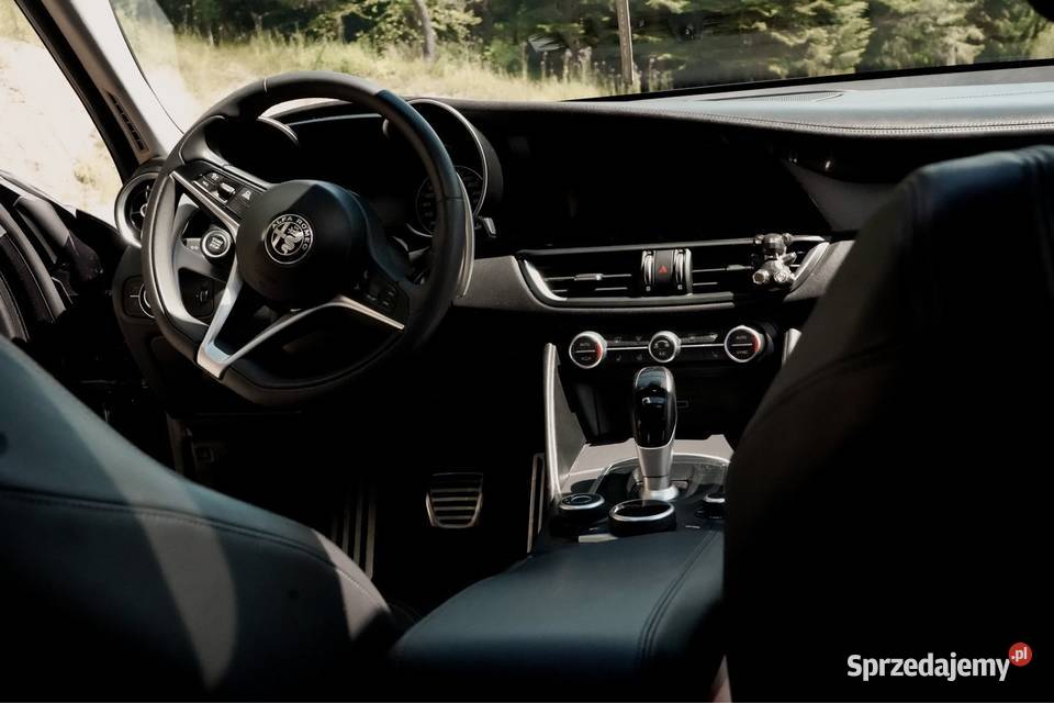 Na ślub Alfa Romeo GIULIA VELOCE TI 310 do ślubu Jasło