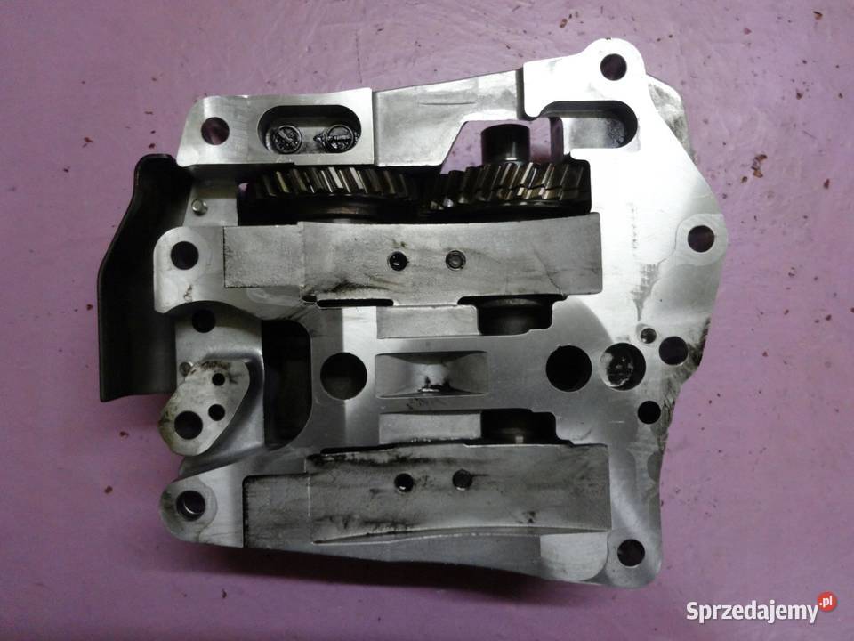 COROLLA VERSO 22 D 09R 136 6104 POMPA OLEJU sprzedam