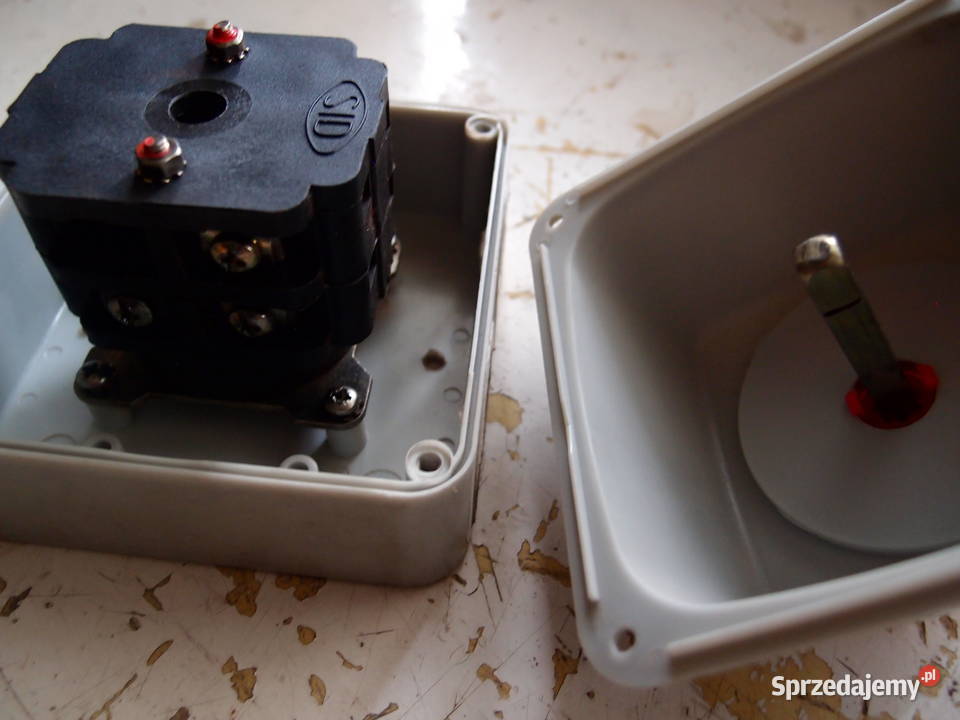 Łącznik krzywkowy ŁUK 1642 Łącznik krzywkowy 25A Łódź sprzedam