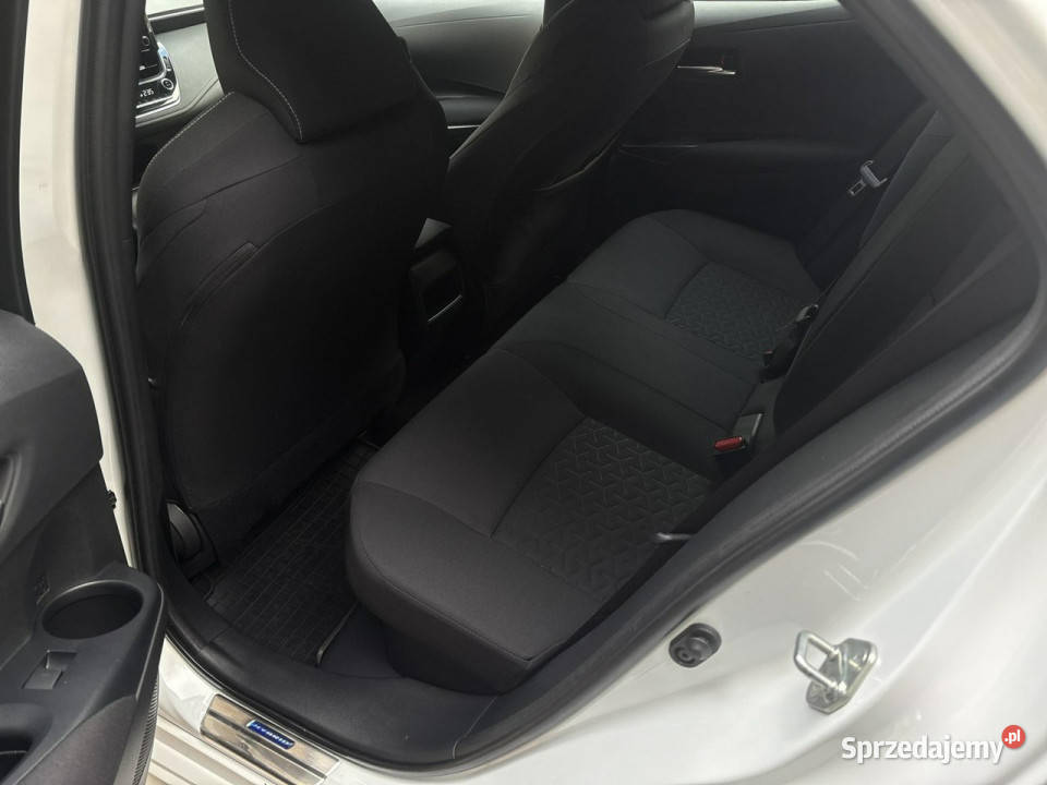Toyota Corolla 18 Hybrid COMFORT TECH salon kurtyny powietrzne Warszawa