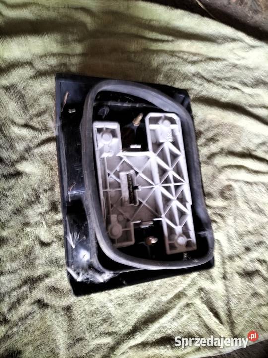 RENAULT 19 Chamade LAMPA TYŁ TYLNA PRAWA lubelskie Kamień-Kolonia