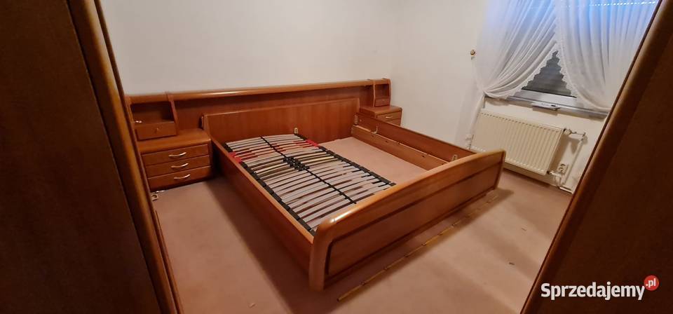 Solidna sypialnia orzechowa stylowa łóżko stoliki szafa