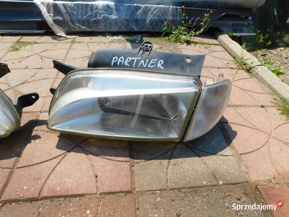 peugeot partner lampa lewa WYSYŁKA Żory