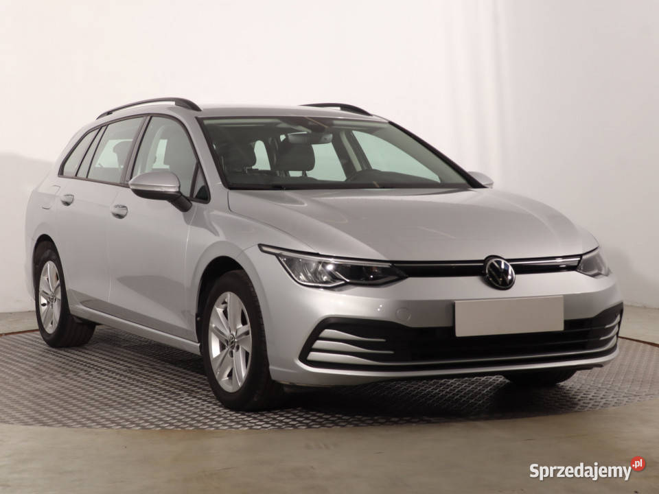 VW Golf 15 eTSI światła LED Katowice