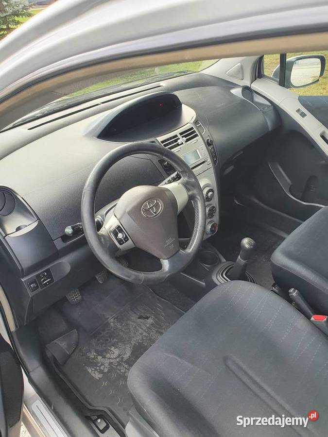 Toyota Yaris II 13 bezyna Hatchback
