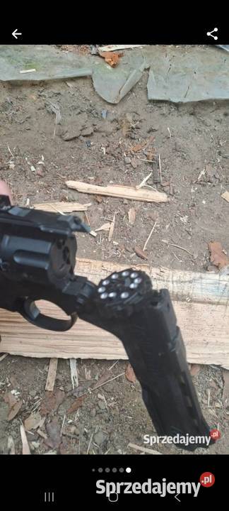 sprzedam pistolet reworwer Sport i Wypoczynek małopolskie Wawrzeńczyce