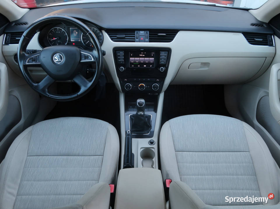 Skoda Octavia 14 TSI gniazdo USB Octavia Lublin