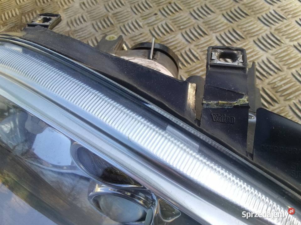 Lampa prawa halogen Valeo VW Golf IV 20045 Cewice