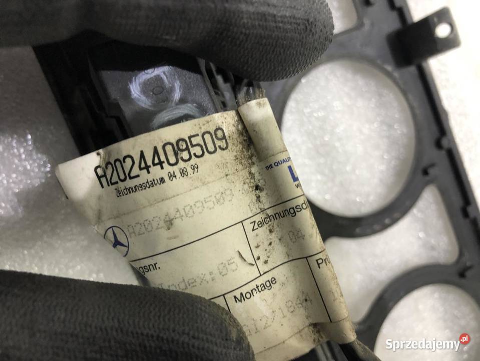 PANEL DEKOR KONSOLI MERCEDES CKLASA W202 9301 EU