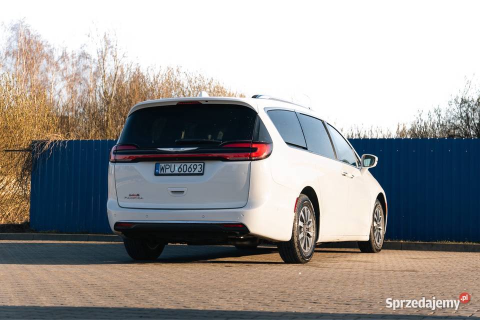 Chrysler Pacifica Plugin Hybrid Touring L Obryte