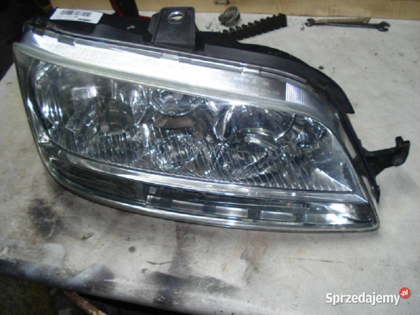 multipla 2 lampa przednia prawa śląskie Myszków