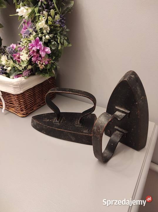 Dwa stare żelazka Legnica
