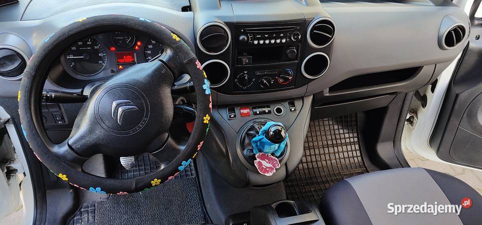 Citroen Berlingo 16 90 rejestracja 2015 salon manualna Chludowo
