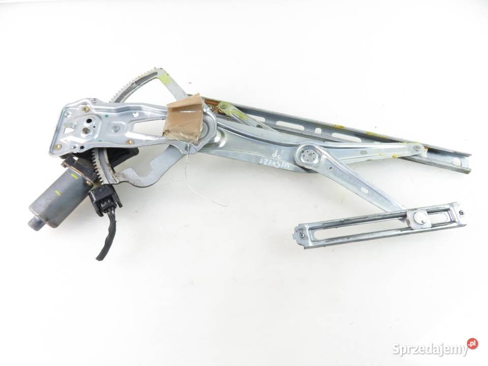 PODNOŚNIK SZYBY PRAWY MERCEDES CLK 208