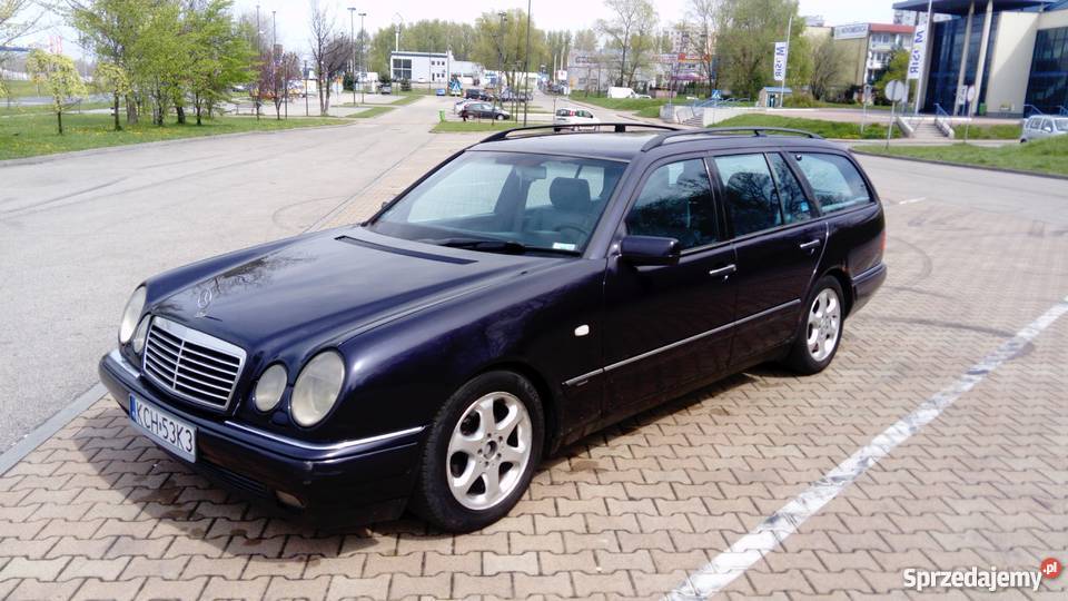 Sprzedam Mercedesa Benz Avantgarde nieuszkodzony 230