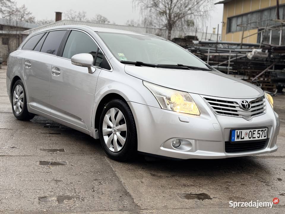 Toyota Avensis 18 147 Benzyna 2009r Pisz
