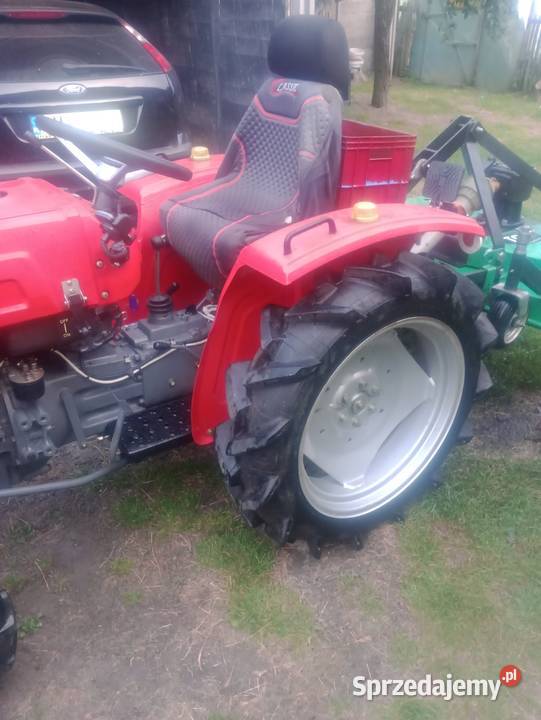 Sprzedam ciągnik hinomoto e18kosiarka