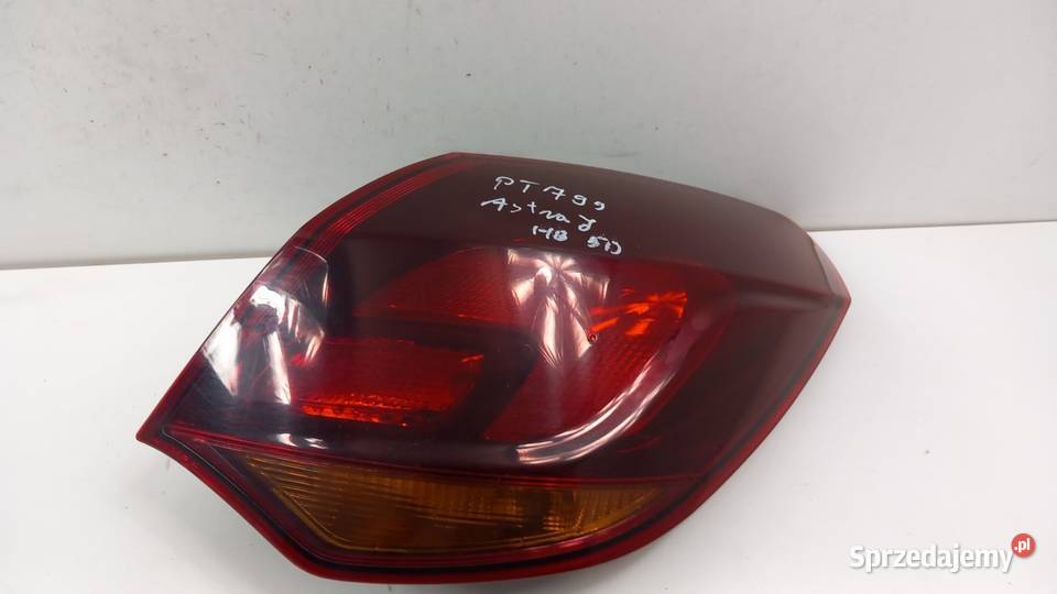 OPEL ASTRA J HB 5D LAMPA TYŁ PRAWA Zbierkowo sprzedam