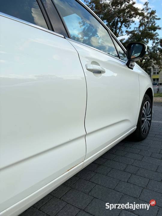 Citron C4 II 16 HDi Salon Polska 2 komplety opon Rok produkcji 2011 sprzedam