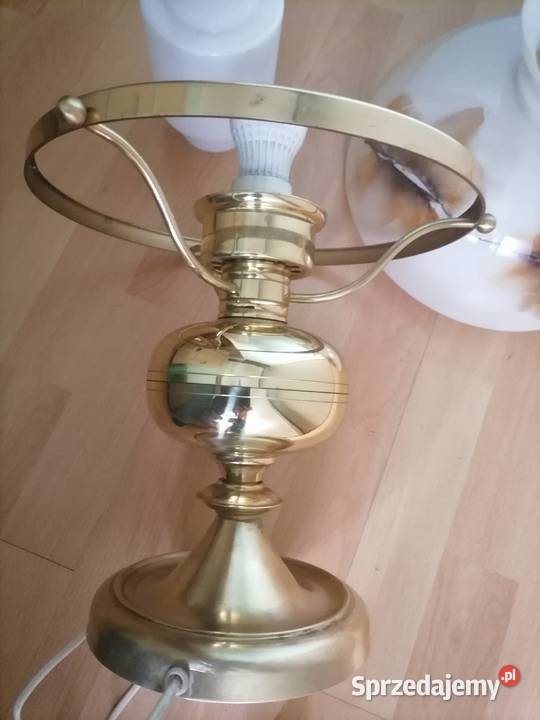 Stara lampa mosiężna