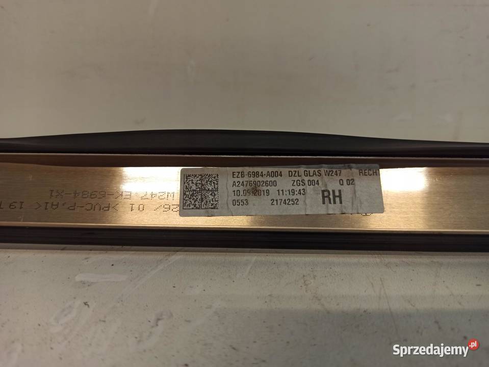LISTWA DACHOWA PRAWA MERCEDES W247 A2476902600 Listwy i nakładki