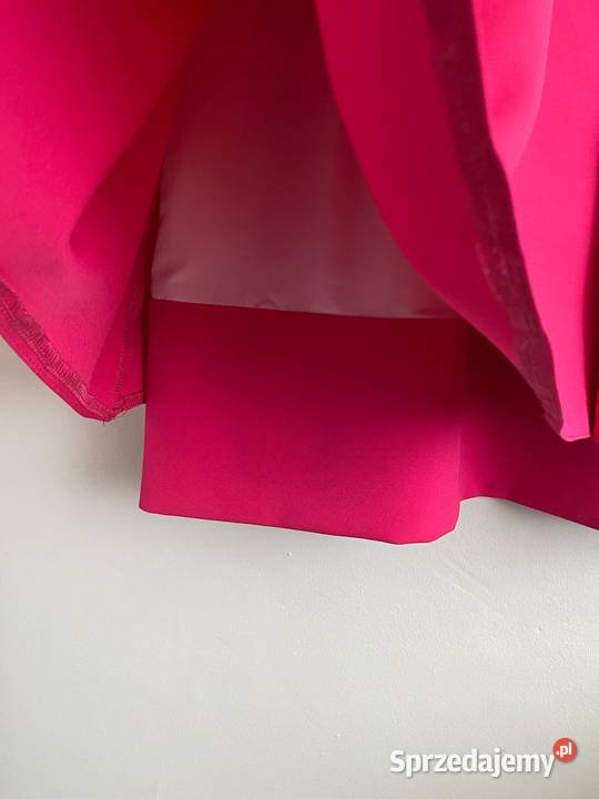 Sukienka w kolorze fuksji wizytowa rozmiar M Spódnice i sukienki Dąbrowa Górnicza