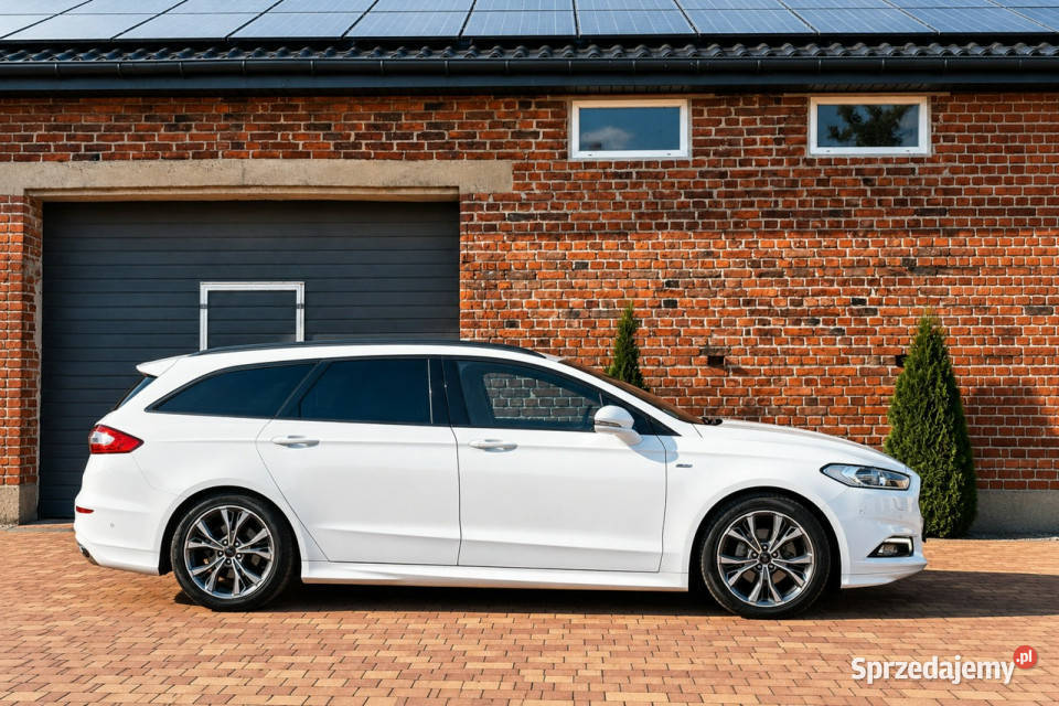 Ford Mondeo Mk5 2014 2000cm3 Sadlno