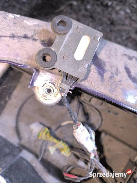 Suzuki 600 GSXR 750 bak koło pompa airbox wydech podlaskie Łomża sprzedam