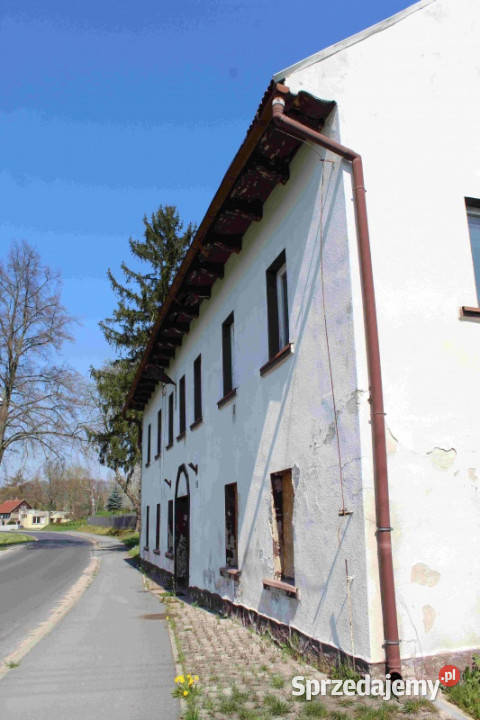 Okazyjnie sprzedam segment budynku z działką Żeliszów
