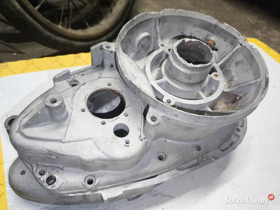Kartery silnika połówki wsk wfm 125 Z1 Z2 para podkarpackie Lutoryż sprzedam
