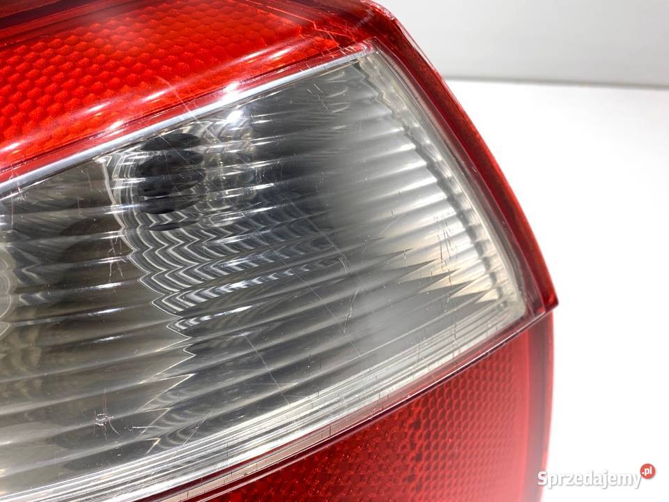 LAMPA LEWY TYŁ AUDI A4 B6 8E0945095 osobowe