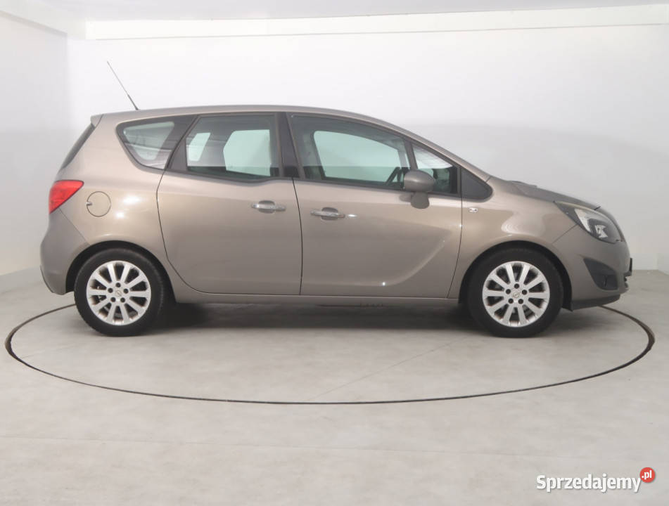Opel Meriva 14 Turbo światła przeciwmgielne Meriva Bielany Wrocławskie