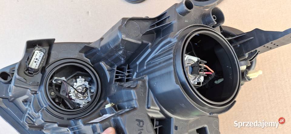 FORD ECOSPORT II LIFT REFLEKTOR PRAWY LAMPA Lampy przednie Bieleń