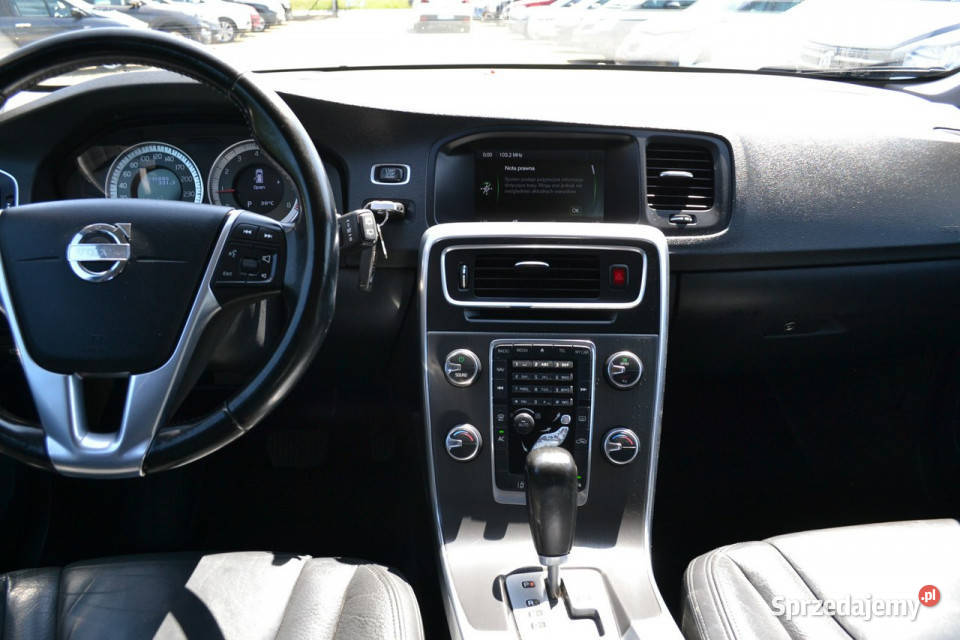 Volvo V60 NawigacjaClimatronicSerwisLEDAutomat wspomaganie kierownicy V60