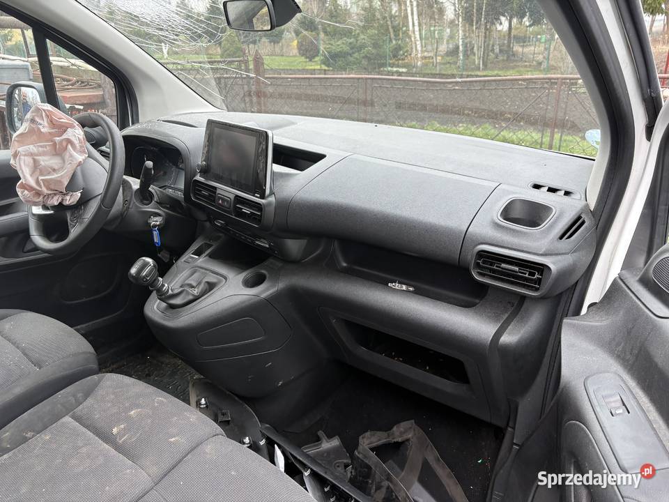 Opel Combo E wyświetlacz LCD deska Motoryzacja Przeworsk