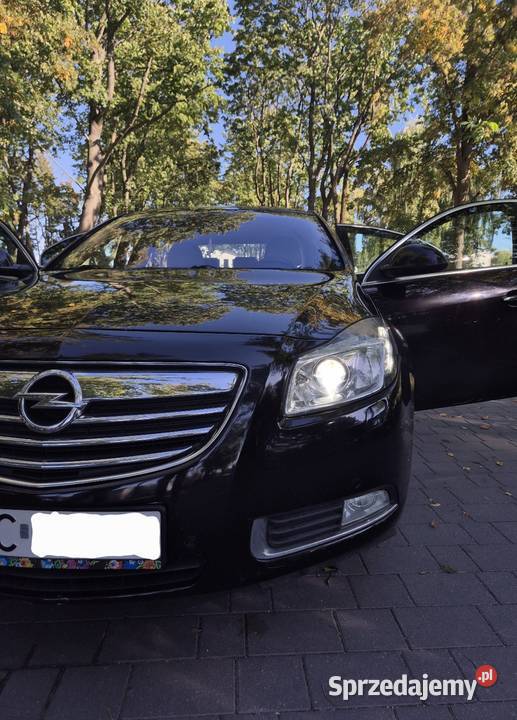 Opel Insignia 16 Turbo 180 wnętrze cosmo