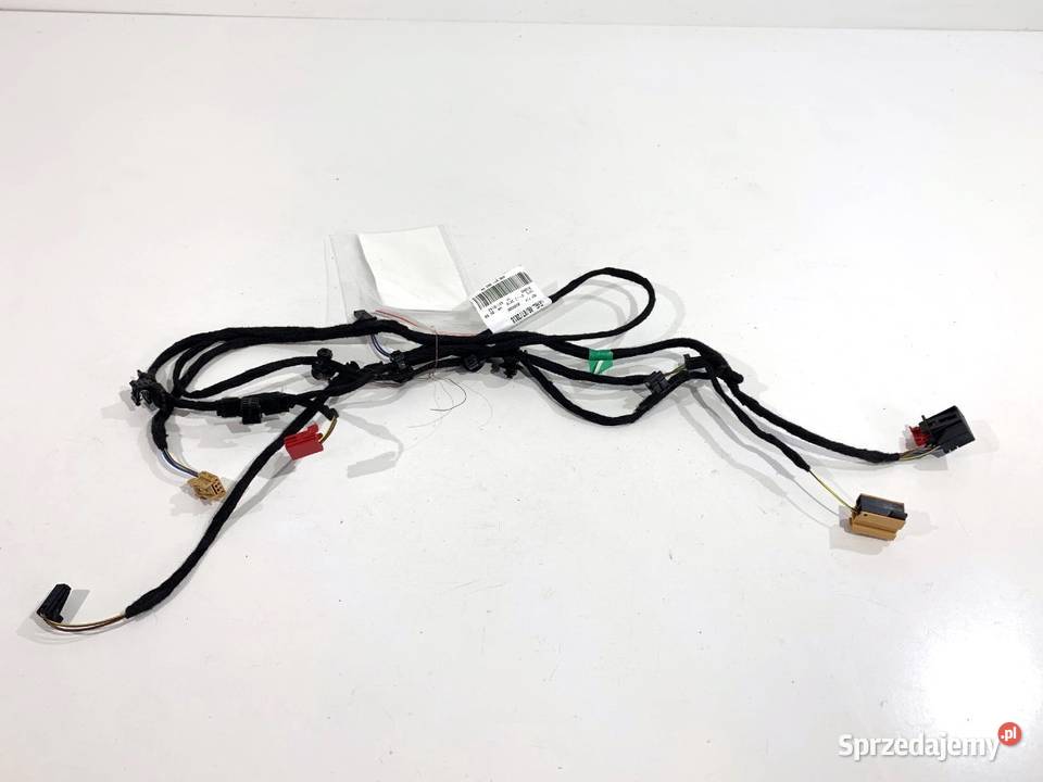 WIĄZKA TAPICERKI DRZWI TYŁ PRAWY AUDI Q8 osobowe Karoseria podkarpackie