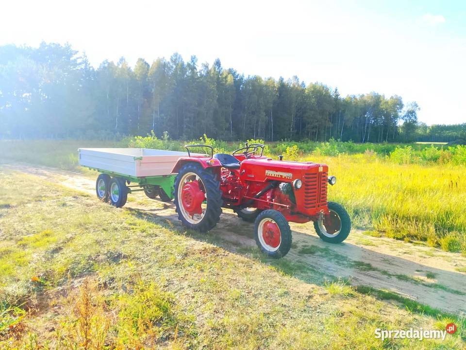 sprzedam zabytkowy ciągnik FARMALL D320 z Trzcianka