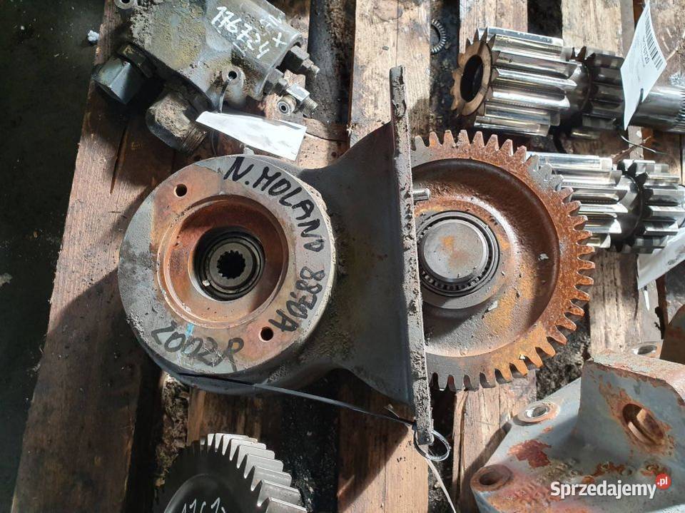 OBUDOWA TRAKTOR HOLLAND 8870 A NAPĘD POMPY Lipno sprzedam