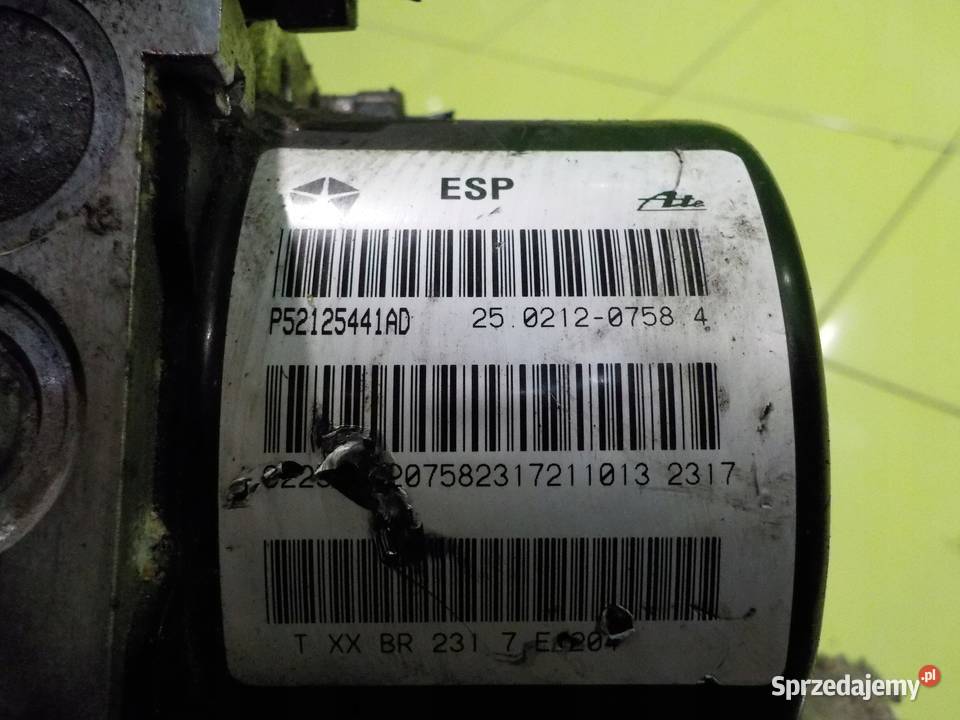 DODGE NITRO 28 CRD 08r 5D pompa ABS P52125441AD