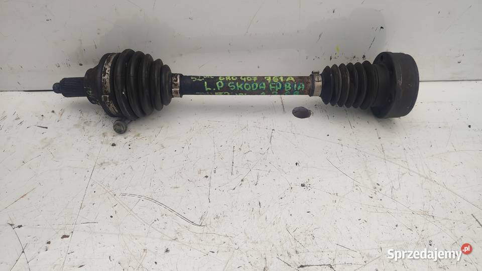 52IRL SKODA FABIA 12 6R0407761A PÓŁOŚ LEWA PRZÓD osobowe Półosie sprzedam