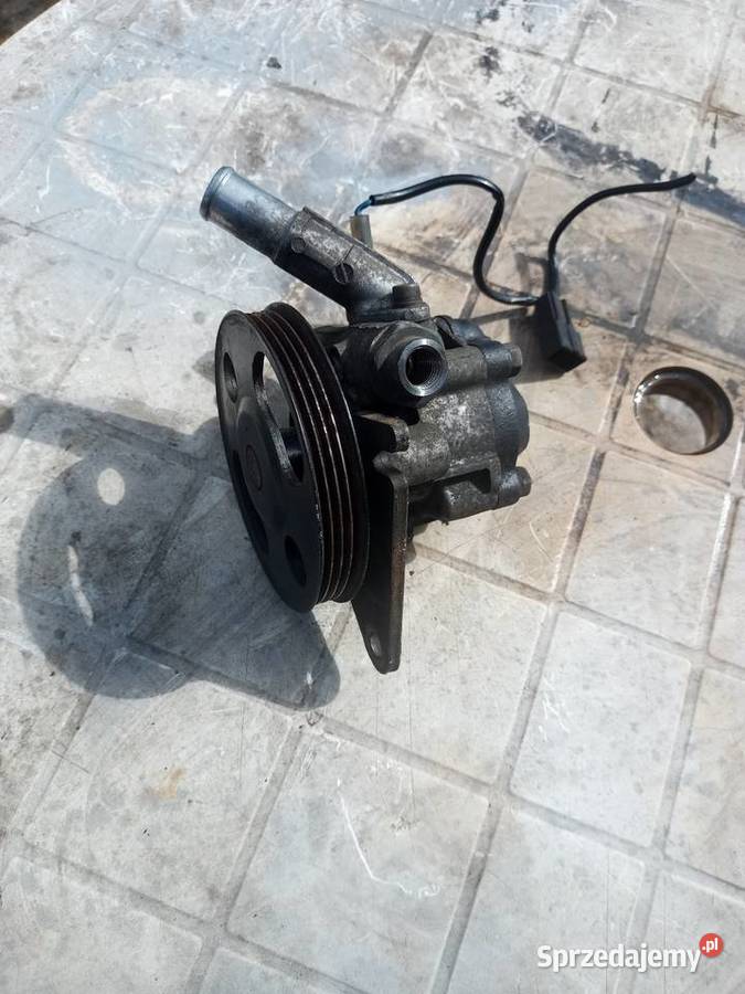 Pompa wspomagania Mazda 323C BA