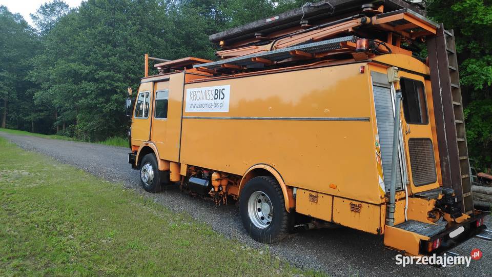 Mercedes dwudrogowy podnośnik kolejowy diesel Bolęcin