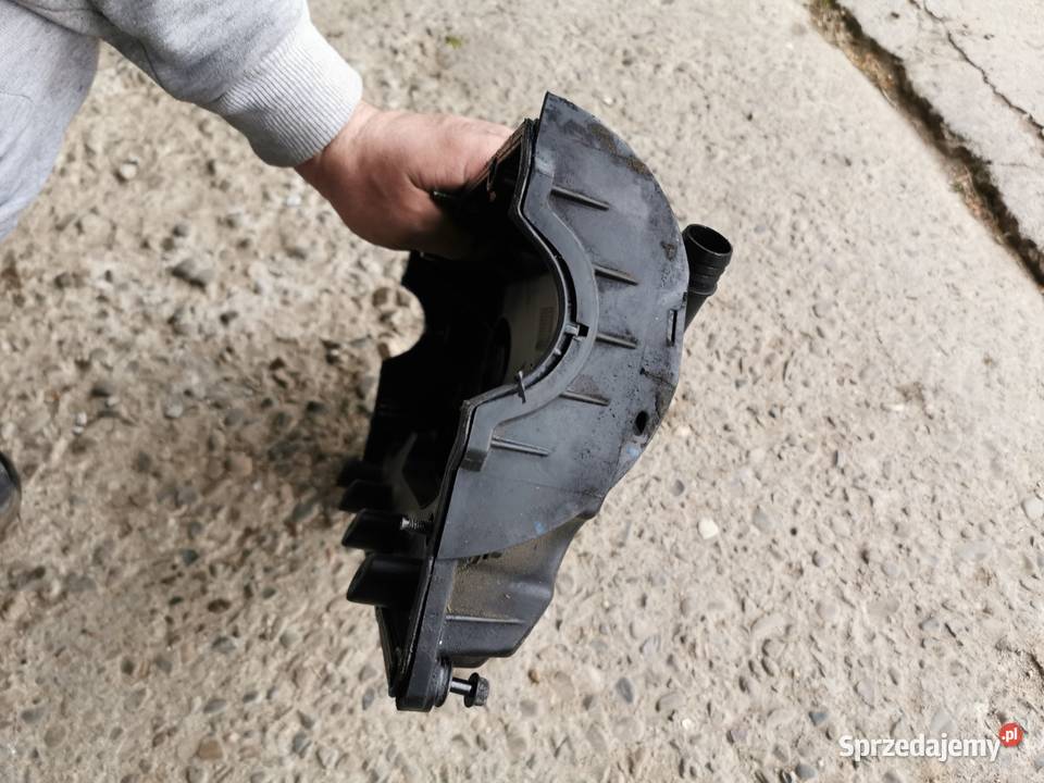 Pokrywa zaworów 19tdi awx 130 Dębica